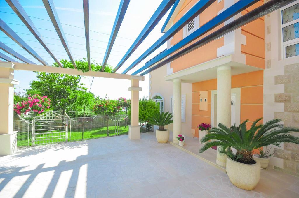 Dragana Villa *