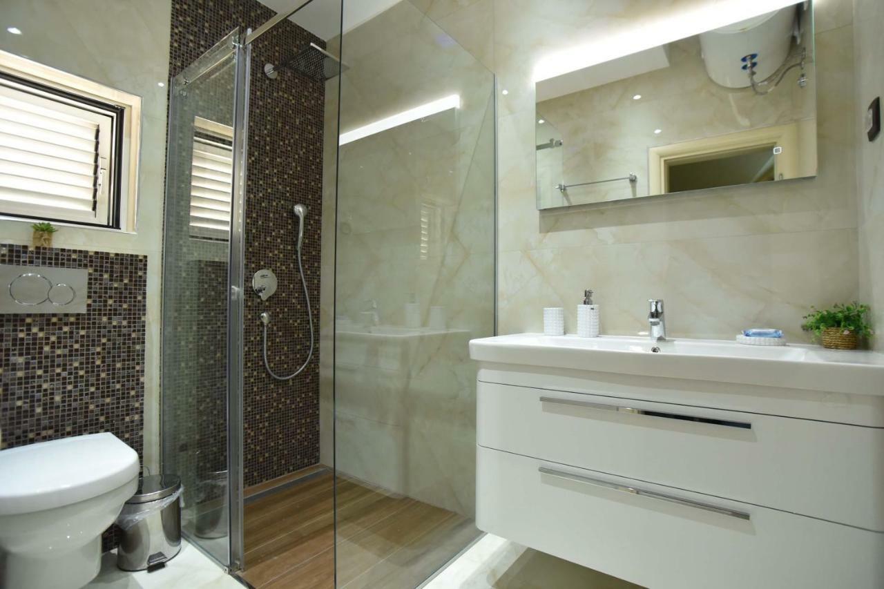 Dragana Villa *